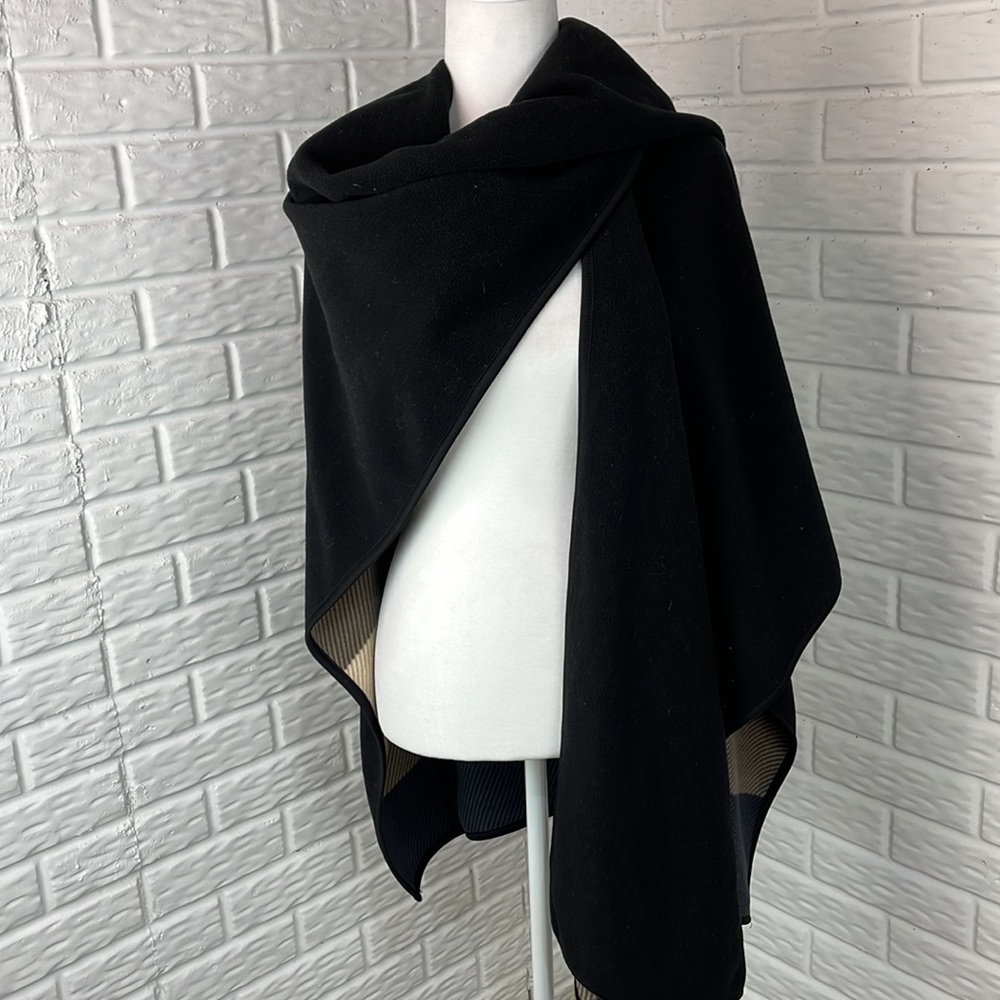IKE BEHAR Reversible Fashion Wrap Fleece One Size - Picture 4 of 7